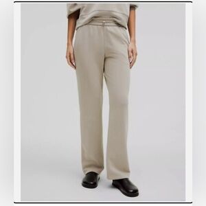 Lululemon size 0 softstreme high-rise pant regular fit